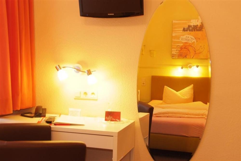 Arena Hotel غيلسنكيرشن الغرفة الصورة