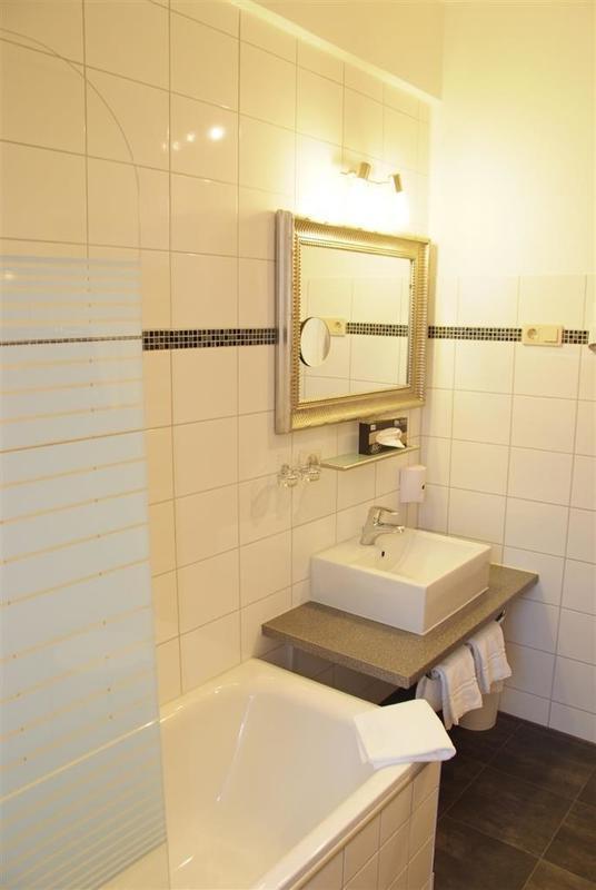 Arena Hotel غيلسنكيرشن الغرفة الصورة