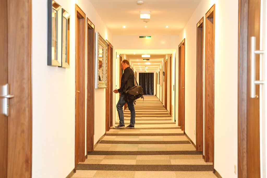 Arena Hotel غيلسنكيرشن المظهر الخارجي الصورة